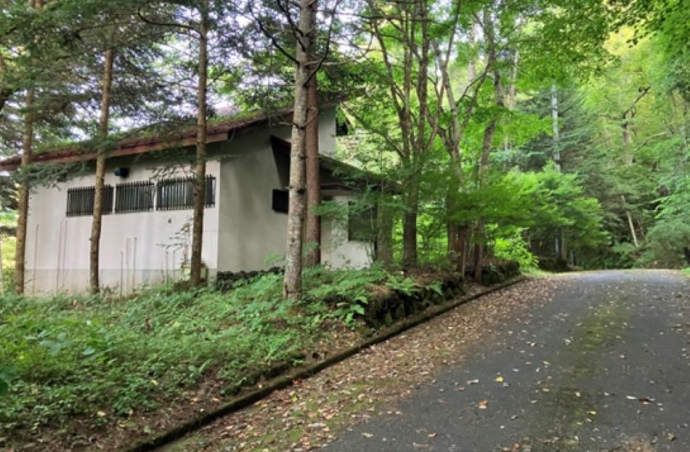 軽井沢 千ヶ滝別荘地 古家付 土地 西区 宮の森