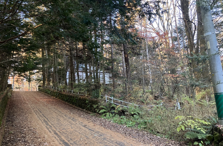 軽井沢　千ヶ滝別荘地　土地　西区　ひぐらしの里　古家付　