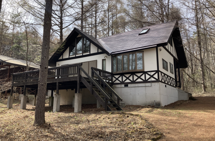 軽井沢　中古住宅　別荘　千ヶ滝別荘地　西区　からまつの森　
