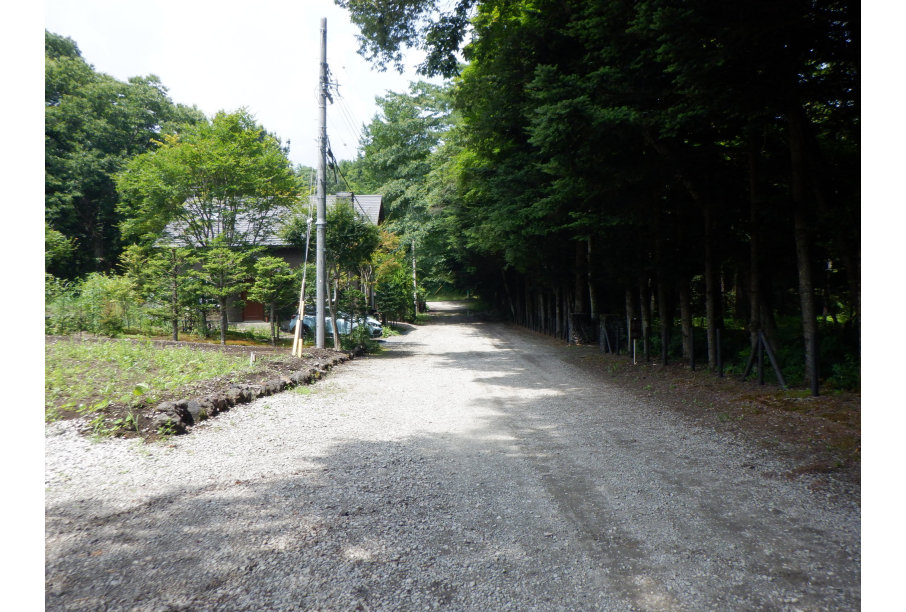 東側道路