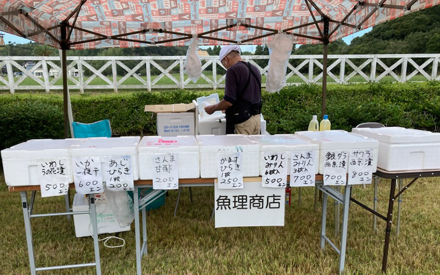 「魚理商店」さん(唐揚げ、ポテト、干物、海産物他)