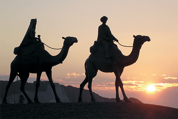 月の沙漠（記念の像、記念館）